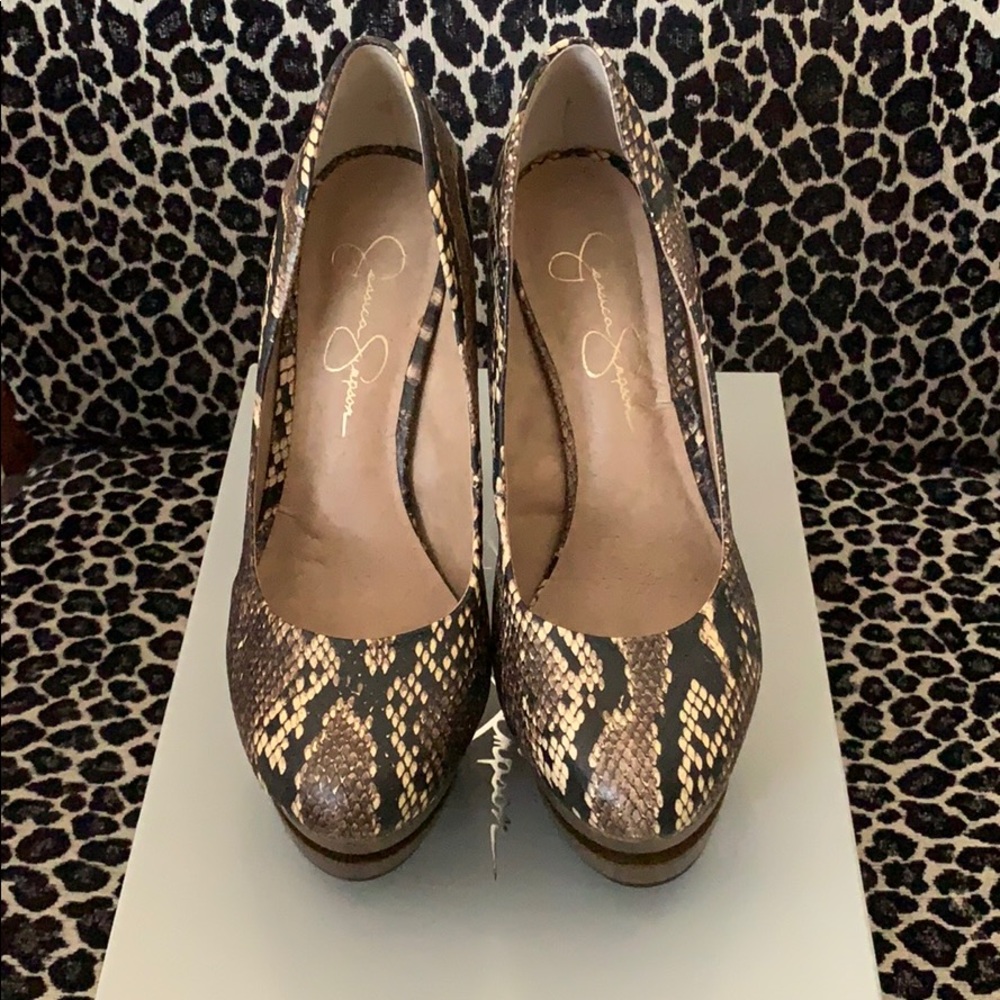 Women’s Shoes- Jessica Simpson - Size 7.5